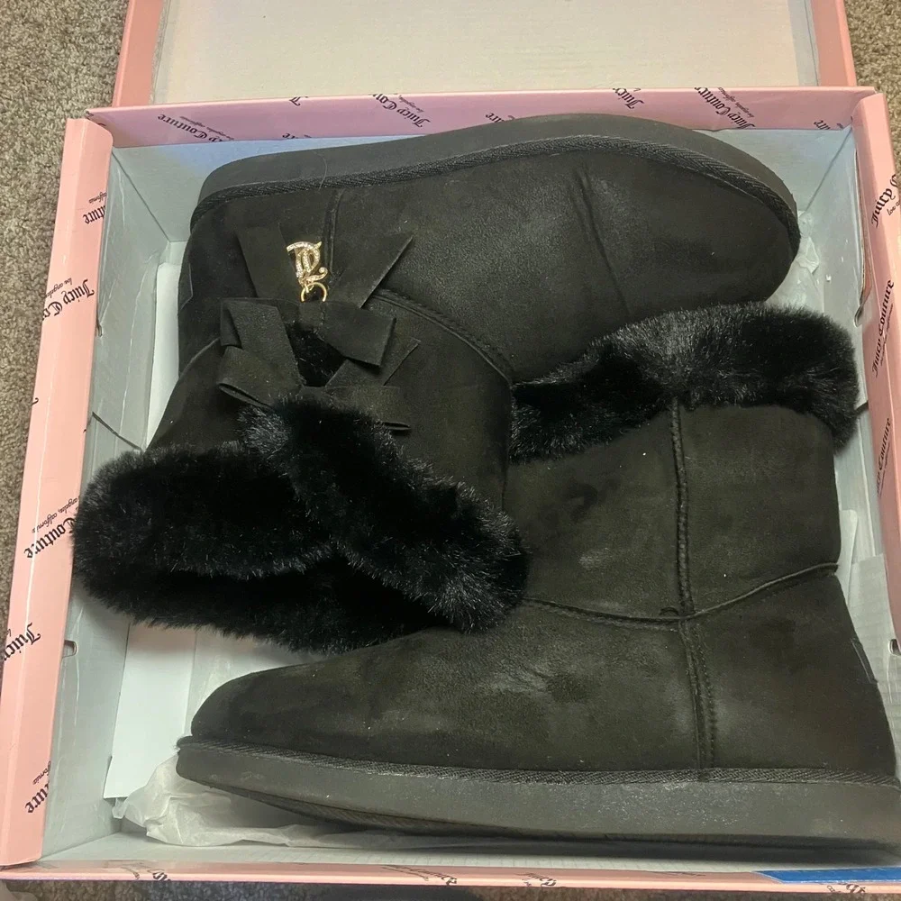 Juicy Couture Kodak Black‎ Faux Fur Bow Boots Rhinestone JC Charm KJ03335S SZ 5M